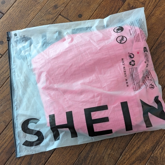 🩷 New in package Shein halter ruffle maxi dress Size XS - Picture 7 of 7